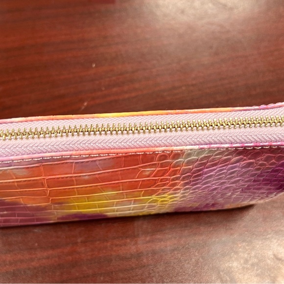 💐5/$25 Jen & Co Tie Dye Faux Alligator Crossbody Bag Wristlet NWT Rainbow Colors - Picture 11 of 14